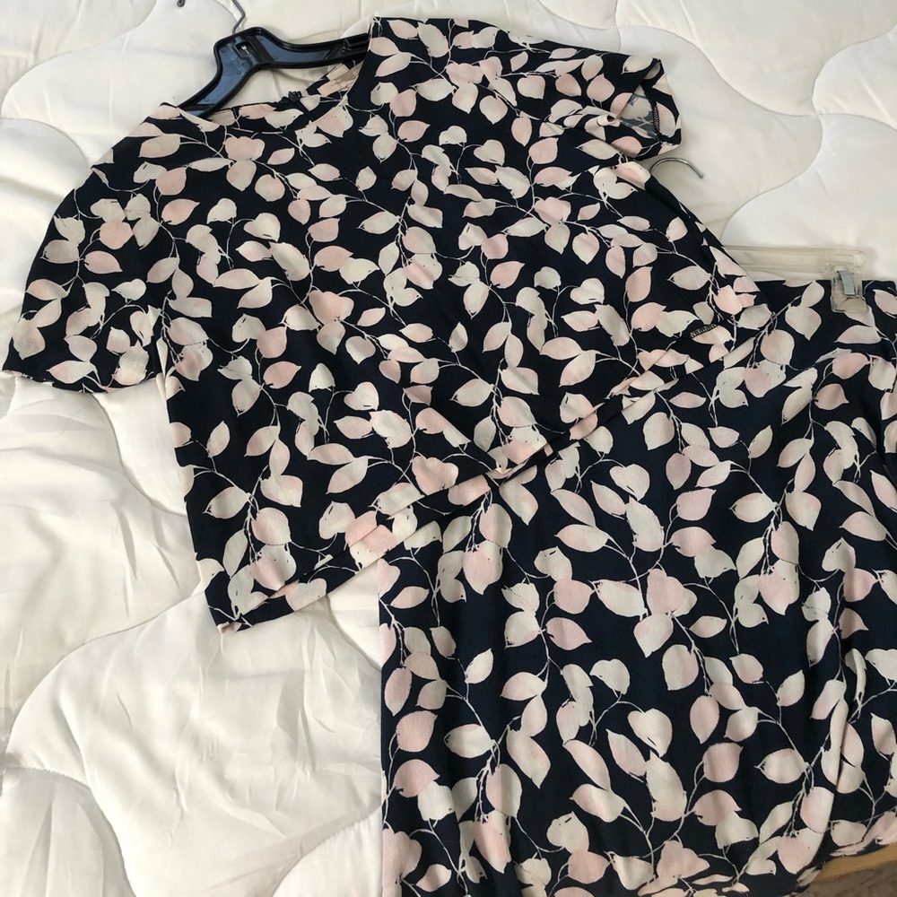 TWO PIECE Skirt Set - Large F21